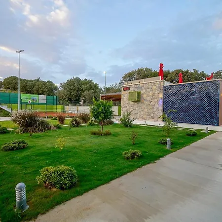 מלון Olive Farm Of (adults Only)