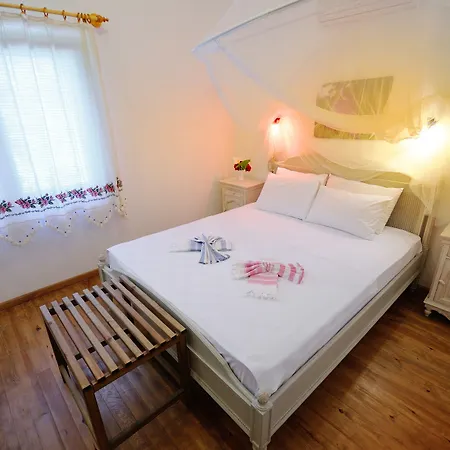 Olive Farm Of (adults Only) מלון 2*